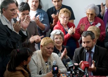 Condenaron a cinco expolicías y absolvieron a dos civiles por la apropiación de la nieta 107