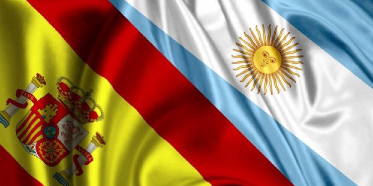 Conflicto diplomático: España reiteró una “rectificación pública” y citó al embajador argentino en Madrid