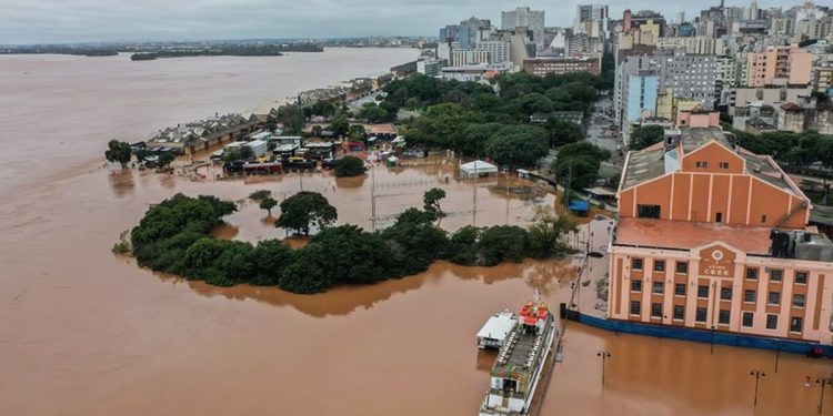 Continúan las inundaciones en Brasil y el Gobierno prepara “ciudades temporales” para los evacuados