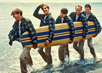 Disney+: la película sobre una icónica banda de los ’60 que dura menos de 2 horas y es furor