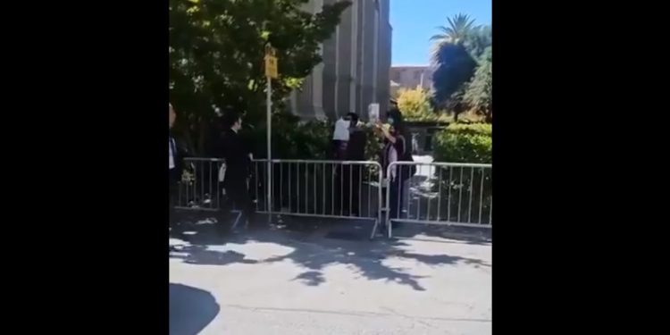El cruce de Javier Milei con manifestantes propalestina en EEUU: le gritaron “fascista” y los tildó de “burros”