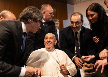 El papa Francisco participó del cierre del Encuentro Internacional del Sentido y lanzó la Universidad del Sentido
