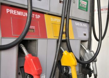 El precio de los combustibles debería bajar en junio, según el informe de Ursea