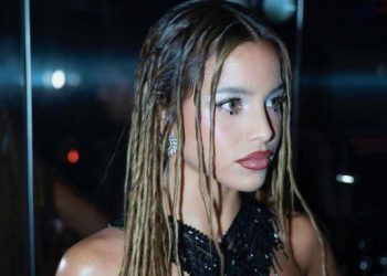 Emilia Mernes suspendió su show con el público adentro y explotó la polémica en redes