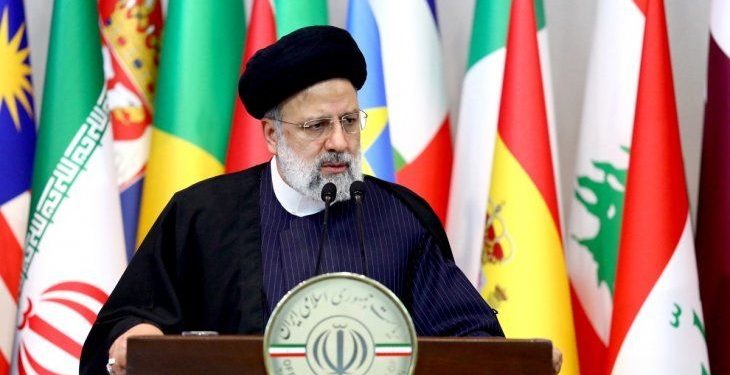 Irán: encuentran restos del helicóptero y se reducen las posibilidades de hallar con vida al presidente Ebrahim Raisi