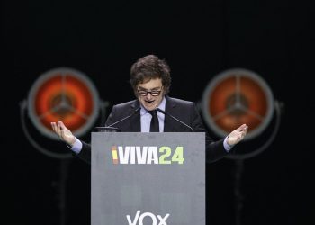 Javier Milei desafió a Pedro Sánchez, presidente de España: “Tiene la mujer corrupta y se toma cinco días para pensarlo”