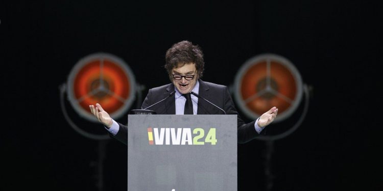 Javier Milei desafió a Pedro Sánchez, presidente de España: “Tiene la mujer corrupta y se toma cinco días para pensarlo”