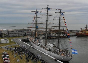La Fragata Libertad posterga su salida de 2024 por recortes en el presupuesto de Defensa