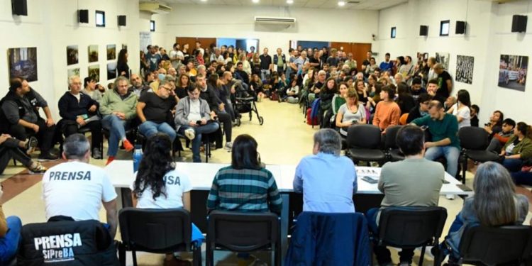 Los trabajadores de Télam multiplican sus acciones contra el silenciamiento de la agencia