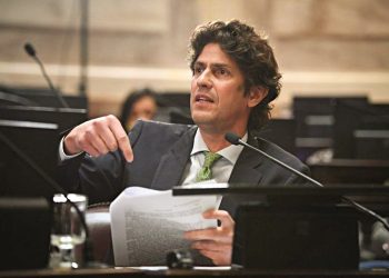 Lousteau calificó el RIGI como “escandaloso”