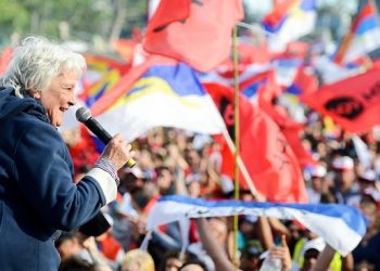 Lucía Topolansky pone en duda la proyección electoral de Carolina Cosse en el interior