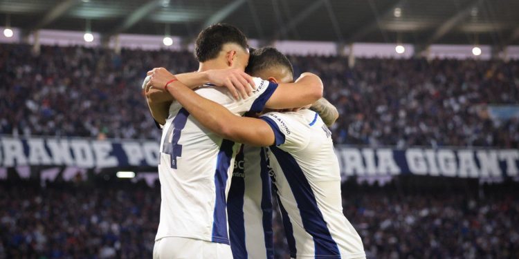 No para de ganar: Talleres derrotó a Atlético Tucumán y es puntero