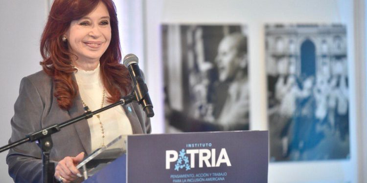 Para Cristina, el RIGI es el «estatuto legal del coloniaje del siglo XXI»