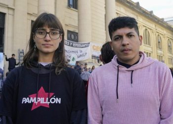 «Para vos cárcel o bala, sabemos donde encontrarte. VLLC», la amenaza que recibieron dos estudiantes de la Universidad de Rosario