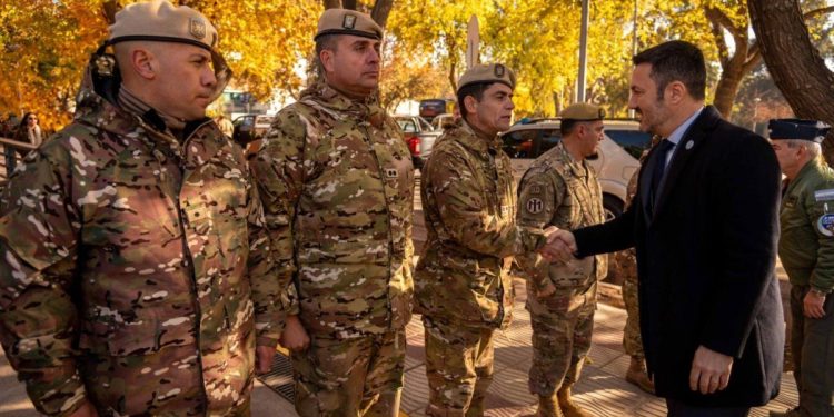 “Abrazo Ciudadano”, la campaña de reconocimiento a veteranos de Malvinas que impulsa Petri