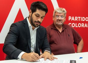 Andrés Ojeda descartó que el Partido Colorado defina la fórmula presidencial el día de las internas