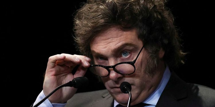 Ante embates judiciales y políticos, Javier Milei ratificó el rumbo y advirtió que dará pelea