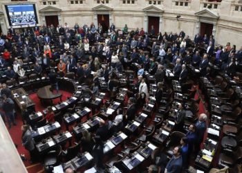 Aprobación total, parcial o veto: los caminos que puede seguir la ley Bases en Diputados