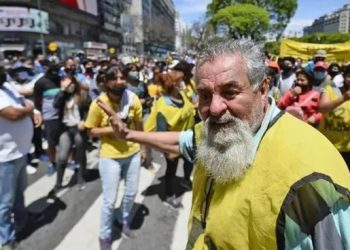 Denunciaron a Raúl Castells por amenazar al Gobierno