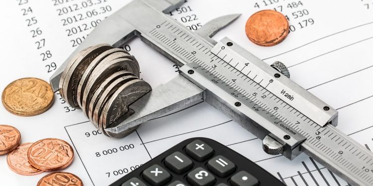 El déficit fiscal empeoró por tercer mes consecutivo y llegó al 4,2%