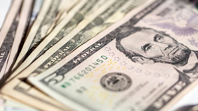 El dólar abrió la semana al alza y se afianza en la franja de los $ 39