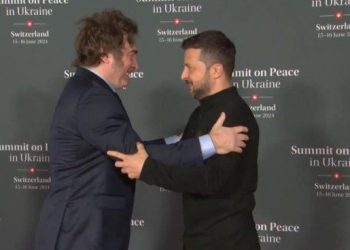 El encuentro de Javier Milei y Volodimir Zelenski en la cumbre por la paz de Ucrania