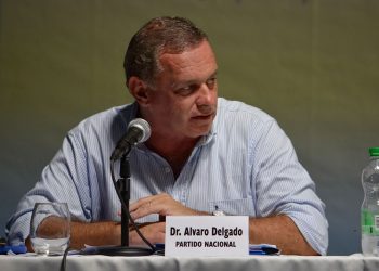 Escándalo de Astesiano: Delgado habla de “operación política” y el Frente Amplio define su postura el lunes