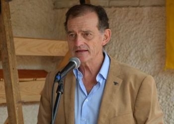 Fuego amigo: Manini Ríos pidió cambiar el modelo económico tras las quejas del agro