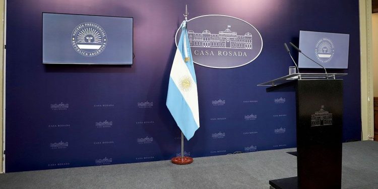 Gobierno asegura que Milei “evitó la explosión de los mercados” al prometer “vetar todo”