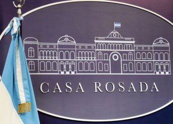 Gobierno evalúa su gestión como “un éxito” y culpó a “la política” por no avanzar en reformas estructurales