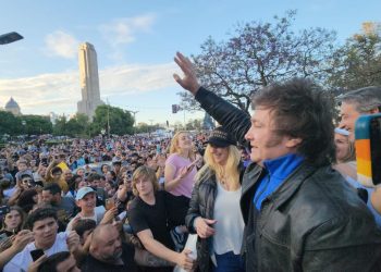 Javier Milei encabezará un acto por el Día de la Bandera: a qué hora y dónde habla