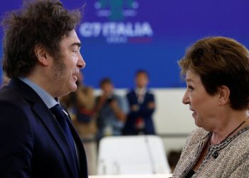 Javier Milei mantuvo un primer contacto con Kristalina Georgieva en el G7