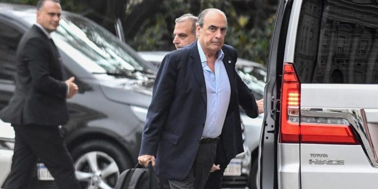 Los «dialoguistas» le piden al gobierno que se haga cargo del costo político de desconocer los cambios a la ley Bases