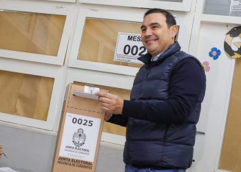 Milei suma millas: desde República Checa negó devaluación y calificó de «degenerados fiscales» a los diputados que defienden la movilidad jubilatoria