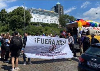 “Miseria neoliberal”: cientos de manifestantes protestan contra Javier Milei en Alemania