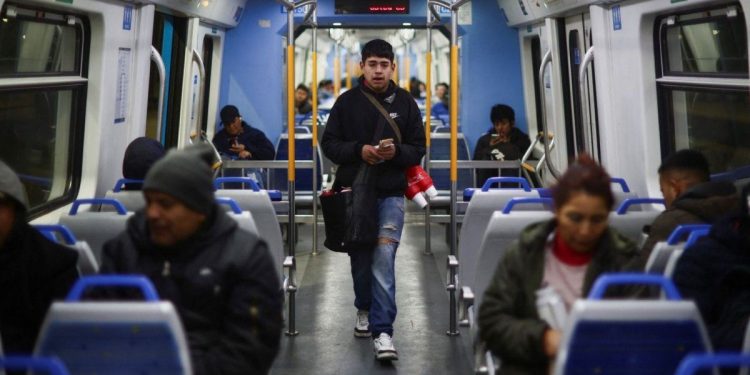 Paro de trenes: tras reunión con Francos, La Fraternidad evalúa levantar la medida hasta el jueves