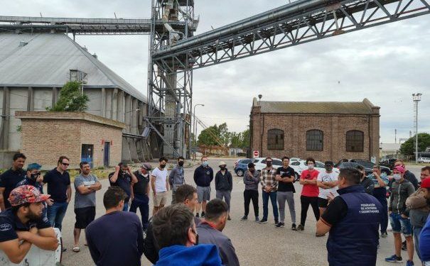 Paro nacional de aceiteros por tiempo indeterminado contra la ley Bases