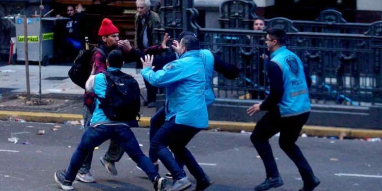 Persecución y criminalización de la protesta: la Legislatura aprobó la Ley de Reiterancia de Jorge Macri