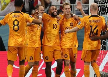 Tras la exhibición de España, Países Bajos pasó la prueba e Inglaterra quiere arrancar con el pie derecho