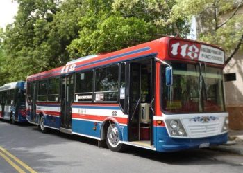 Colectivos: pese al conflicto, las empresas descartan un aumento de tarifas en septiembre