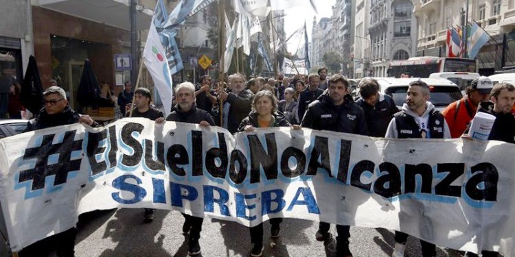 Comunicación, violencia y saqueo