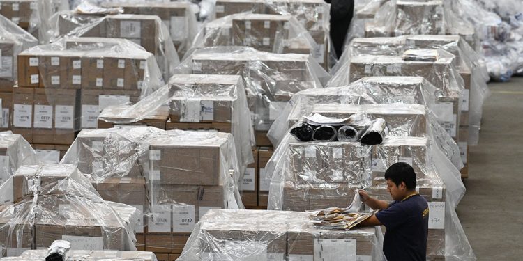 Defraudación y falsedad ideológica: fallo contra cuatro «sellos de goma» políticos