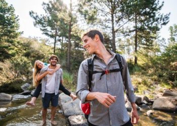 Destinos, actividades y presupuesto: cómo puede la Inteligencia Artificial organizar tus viajes