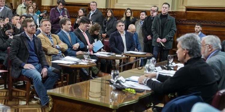 El Senado se aumenta las dietas en un 6,5% y pasarán a cobrar $ 9 millones