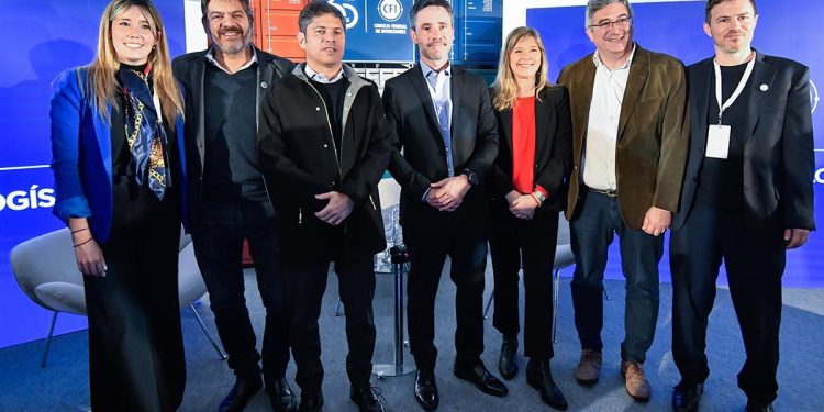 En cumbre con gobernadores, Kicillof volvió a reclamar «federalismo» a Milei