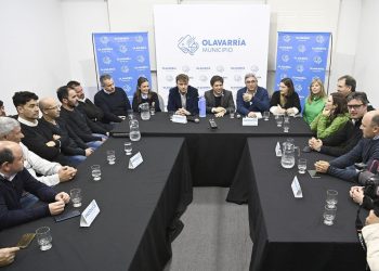 En Olavarría, Kicillof se llevó el guiño político de Wesner, intendente camporista: «Sos nuestra esperanza»