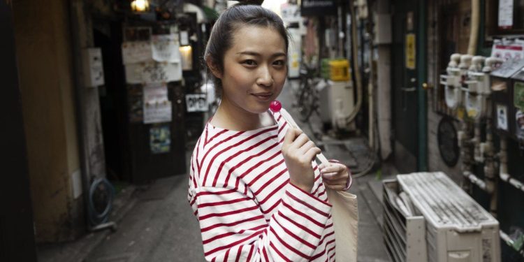 Japón abandona la idea de incitar a mujeres a casarse con hombres del campo a cambio de dinero