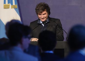 Javier Milei, pragmático: aleja la zanahoria y capitaliza el “efecto Alberto”