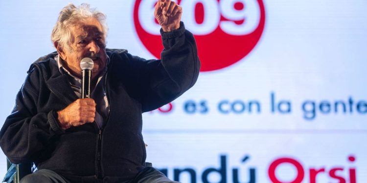 José Mujica fue dado de alta y su médica dijo que “no hay evidencia del tumor”