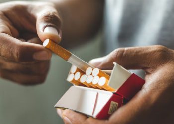 La guerra de precios entre las marcas más baratas de cigarrillos perjudica la salud de la población